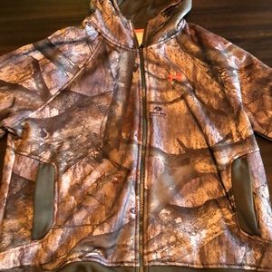 Woman’s Under Armour Mossy Oak ZipUp